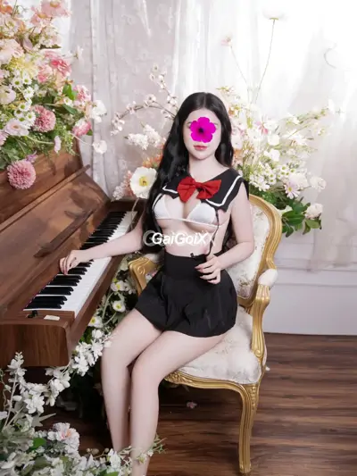 GÁI MIỀN TÂY CỰC XINH LUXY_ VÚ TO MÔNG CONG BODDY RỰC LỬA_ HÀNG HOT CHO AE thumb 13