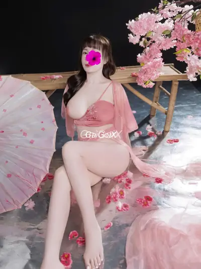 THÙY DƯƠNG EM GÁI DÂM ĐÃNG MỚI ĐI LÀM PHỤC VỤ ANH EM thumb 13