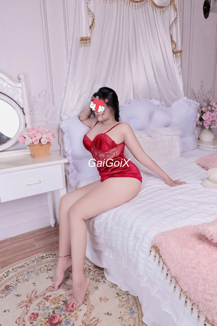 GÁI MIỀN TÂY NGỌC ÁNH_ DÁNG CHUPPY VÚ TO , MÔNG KHỦNG RẤT CHIỀU KHÁCH NHA AE 1