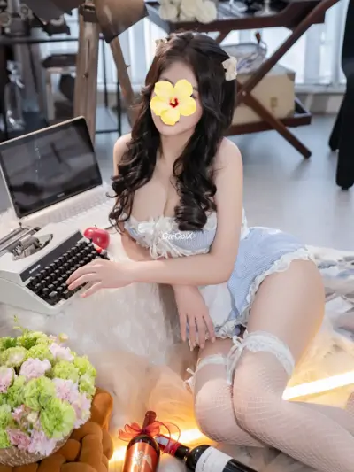 BÉ CANDY SIÊU PHẨM MẶT XINH DỄ THƯƠNG MỚI VÀO NGHỀ ĐI LÀM thumb 17