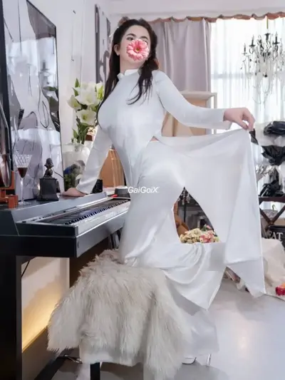 BẢO TRÂN XINH SEXY SIÊU PHẨM COSPLAY ÁO DÀI MÚC LIẾM CU ĐÁ BI CỰC DÂM CHIỀU KHÁCH thumb 9