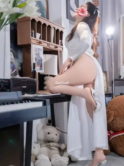 BẢO TRÂN XINH SEXY SIÊU PHẨM COSPLAY ÁO DÀI MÚC LIẾM CU ĐÁ BI CỰC DÂM CHIỀU KHÁCH thumb 2