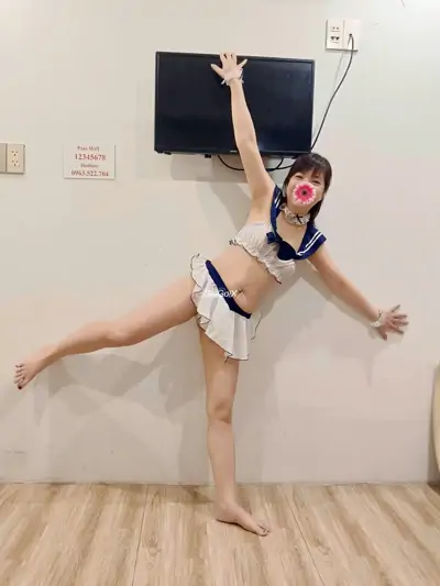 Phương Phương gái dâm chiều khách thumb 2