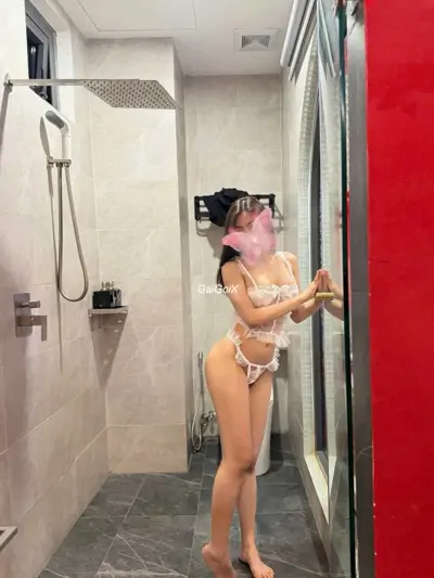 HOTGIRL BÉ LUXY XINH XẮN SIÊU PHẨM ĐẴNG CẤP LÀM TÌNH VỚI TƯ THẾ ĐỘC ĐÁO CHIỀU KHÁCH thumb 4